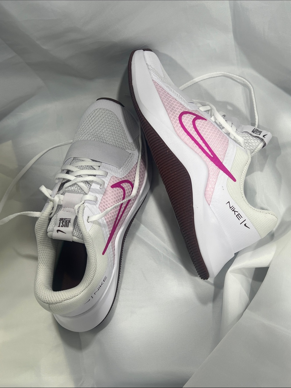 Nike Women’s White & Pink Training Shoes NWOT